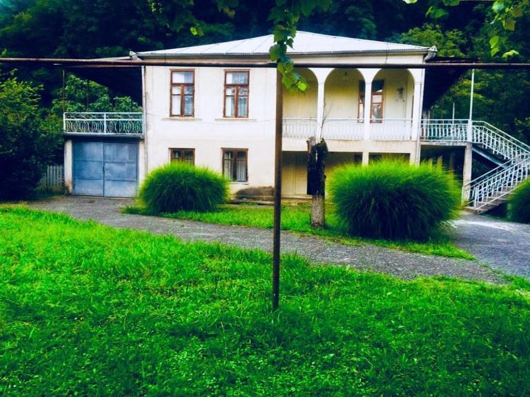 Отель Ezo Jvari Экстерьер фото